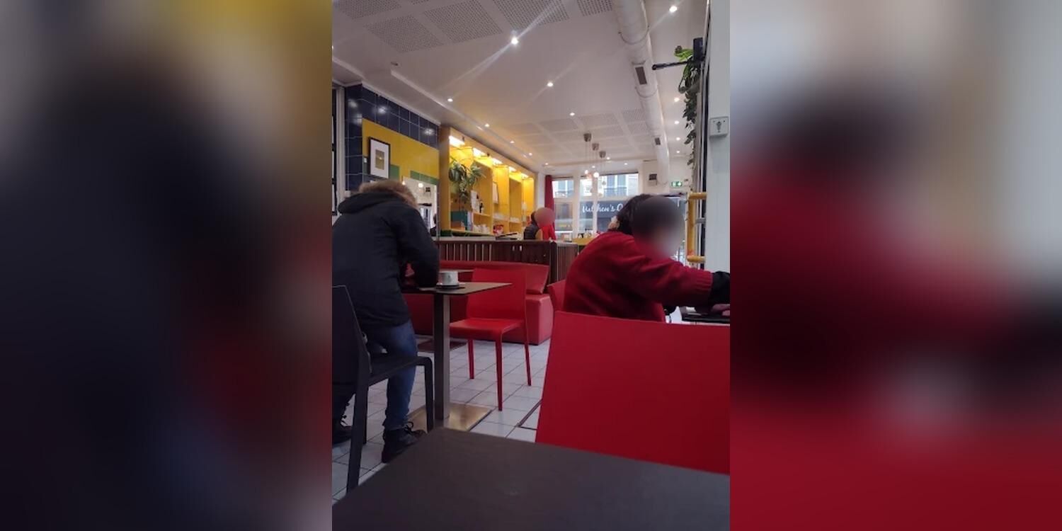 Café des petits frères, bar