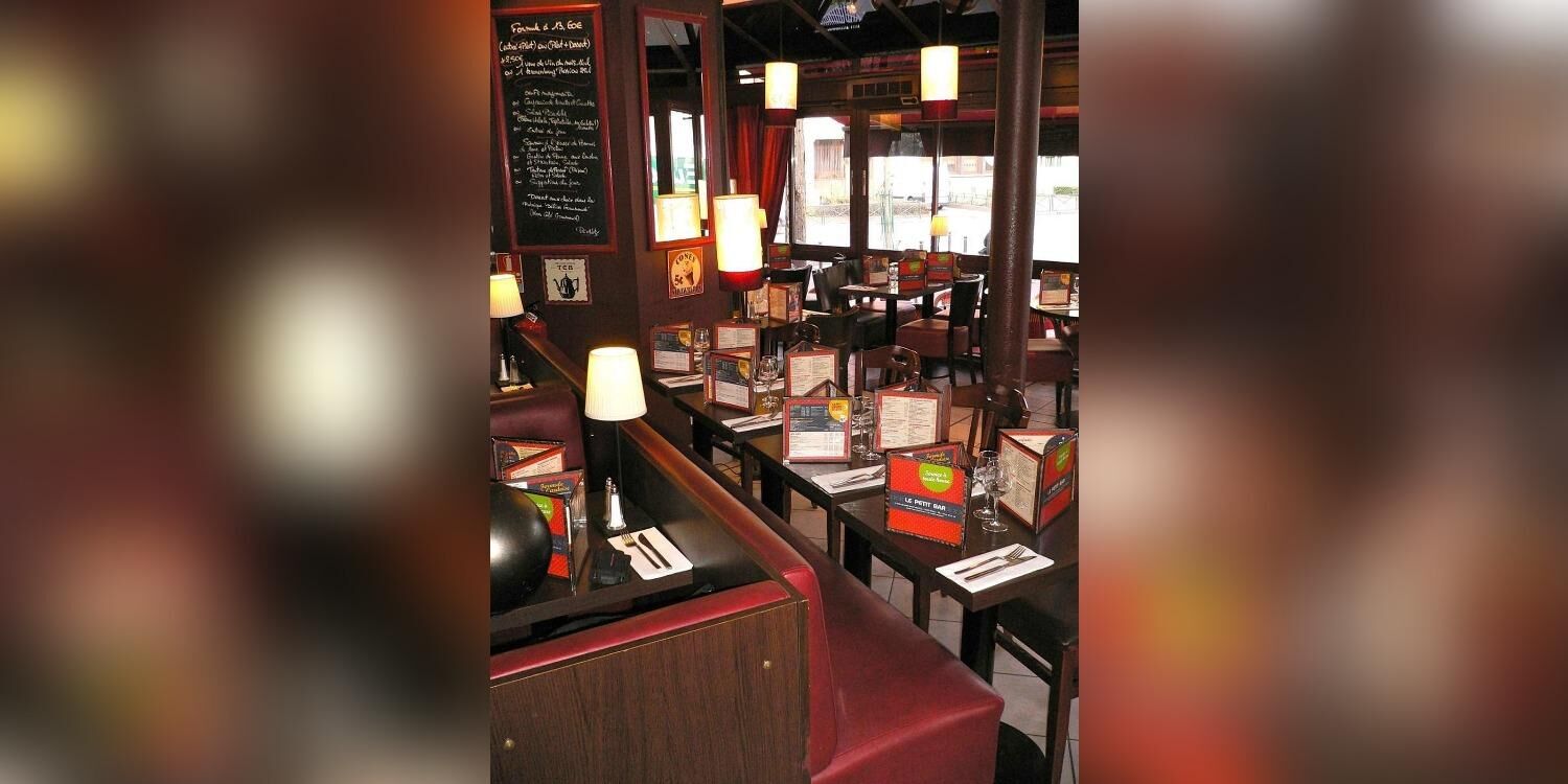 Au Petit Bar, bar
