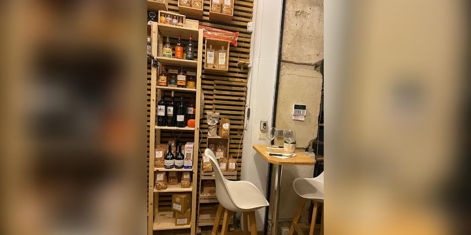 Fuella Nera, bar