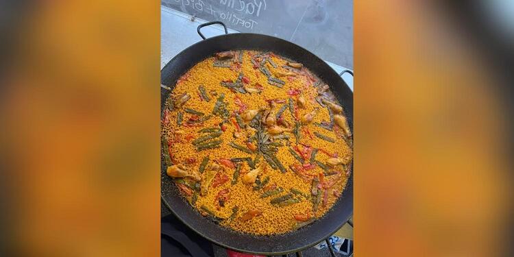 Paellas y Tapas, bar