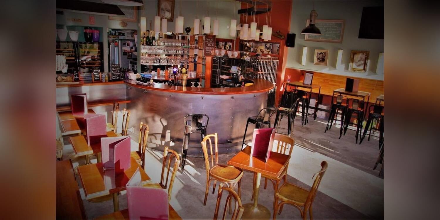 Chez Mon Oncle, bar