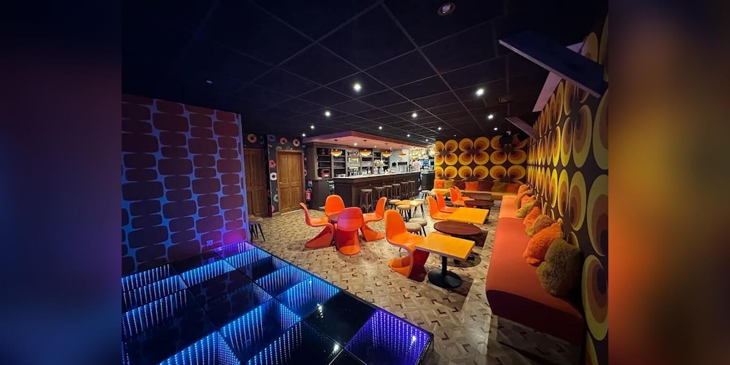 San Pedro, bar