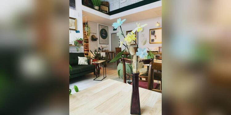 L’Antre Coffeeshop, bar