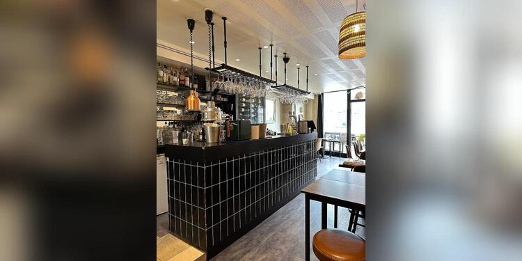 Rich' Bar, restaurant
