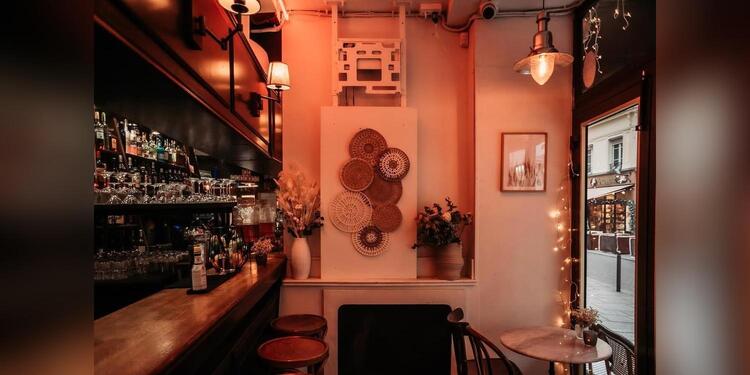 Café Lola, bar