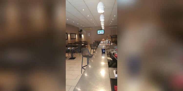 Café Vogue, restaurant