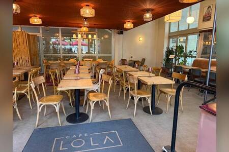 Café Lola - Cinémathèque Française, Restaurant Paris Bercy #0
