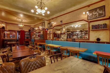 Le Vicq d'Azir, Bar Paris Colonel Fabien #0