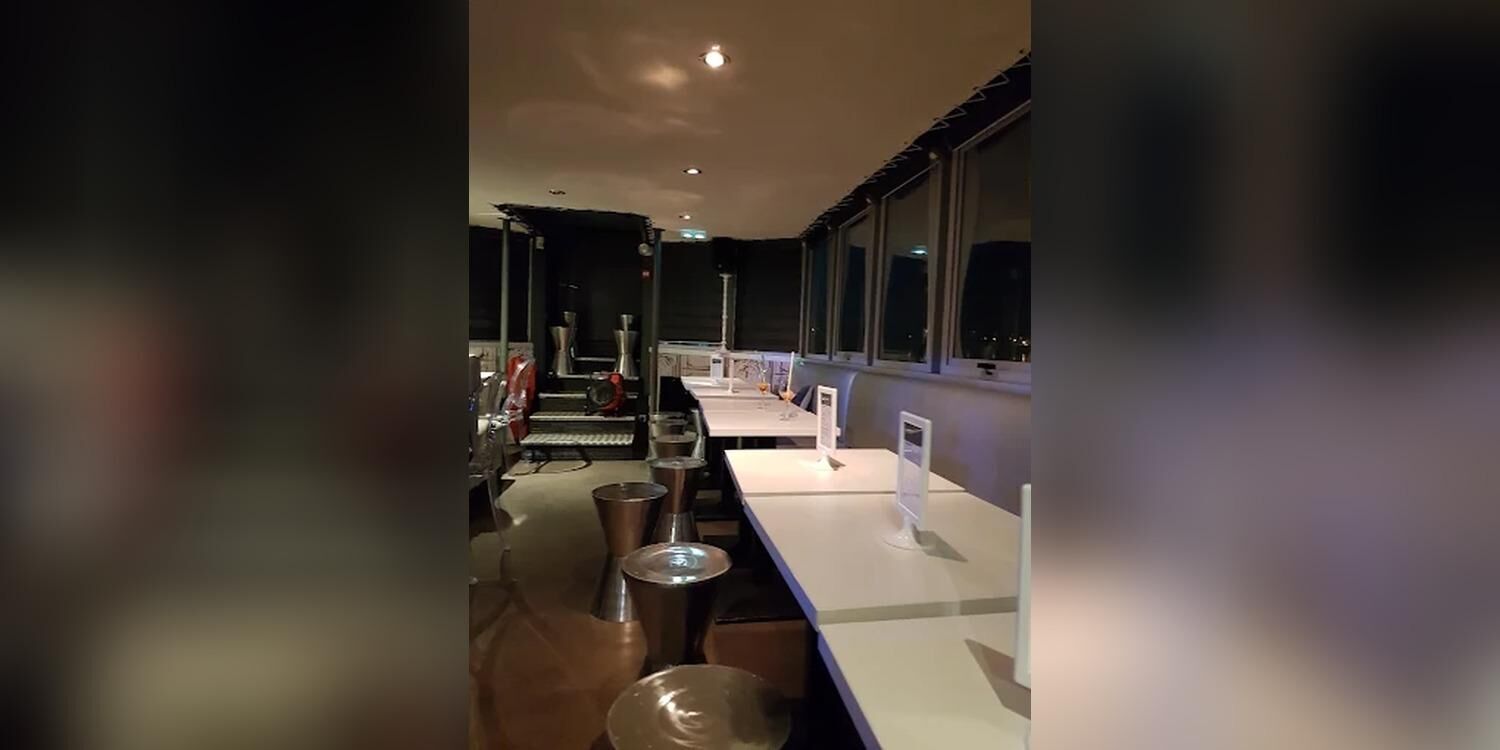 L'Inexplosible, bar