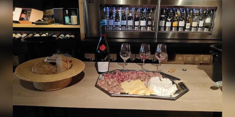 L'annexe, bar