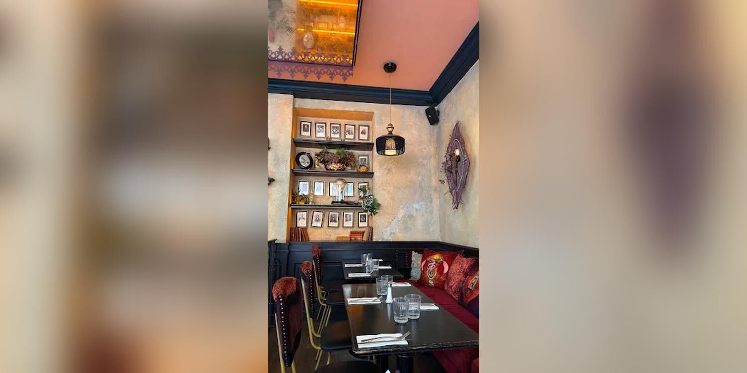 Rita, bar