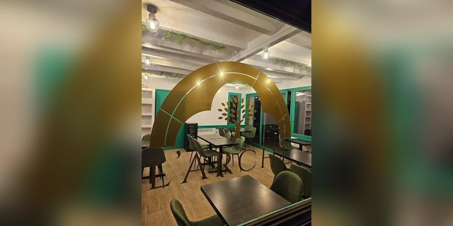 L'Arche, bar