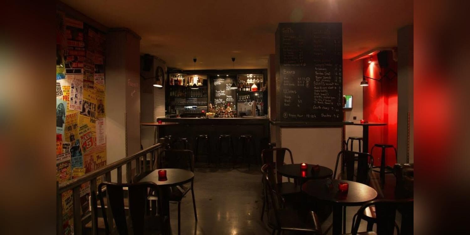 Baron Samedi, bar