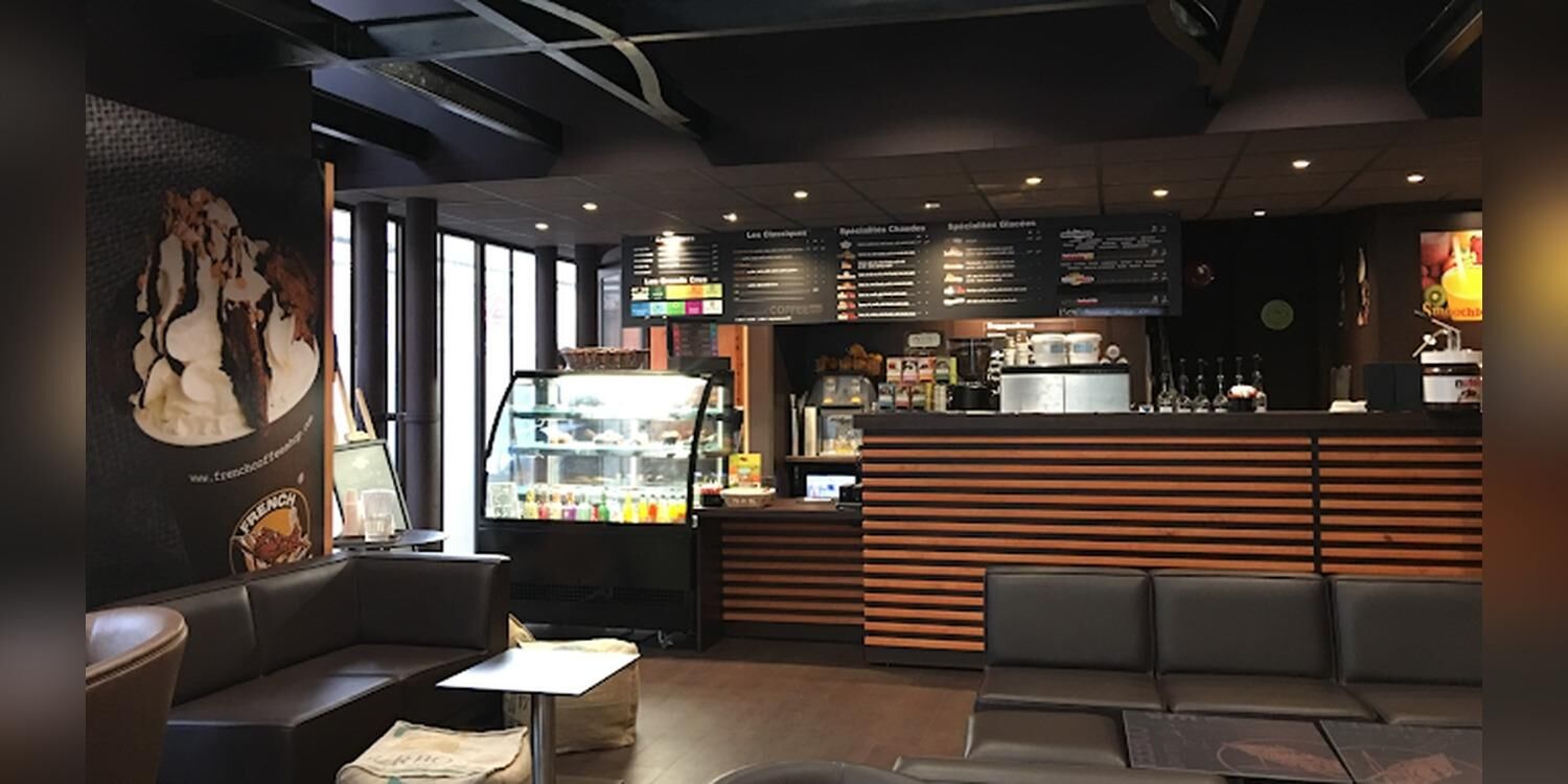 French Coffee Shop, bar