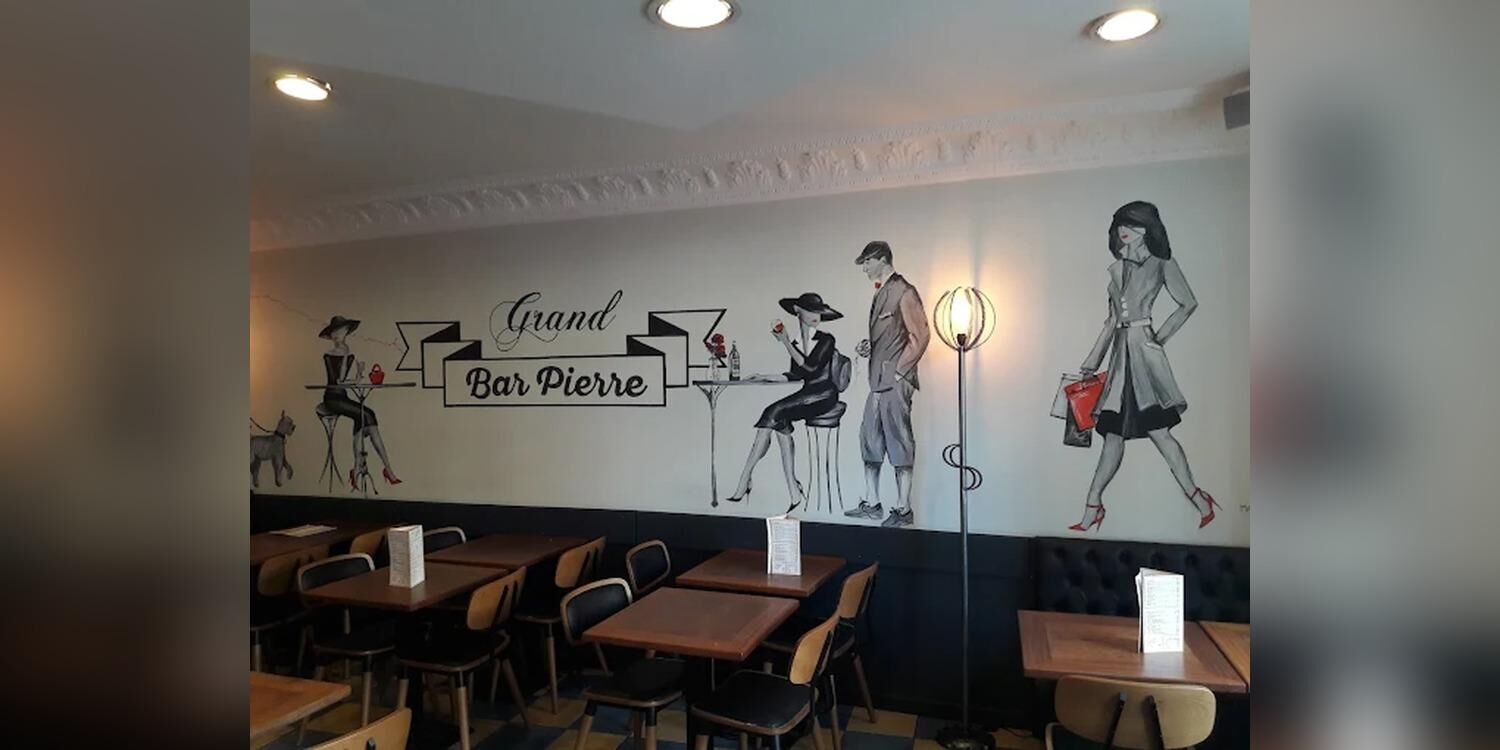 Grand Bar Pierre, bar