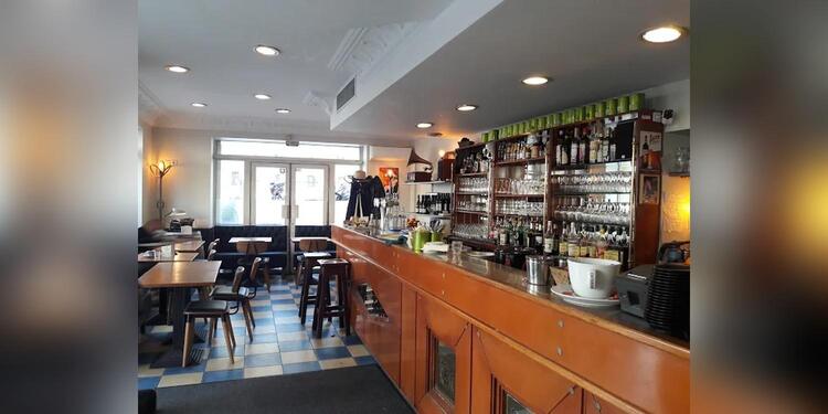 Grand Bar Pierre, bar