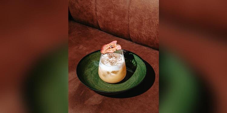 Zest., bar