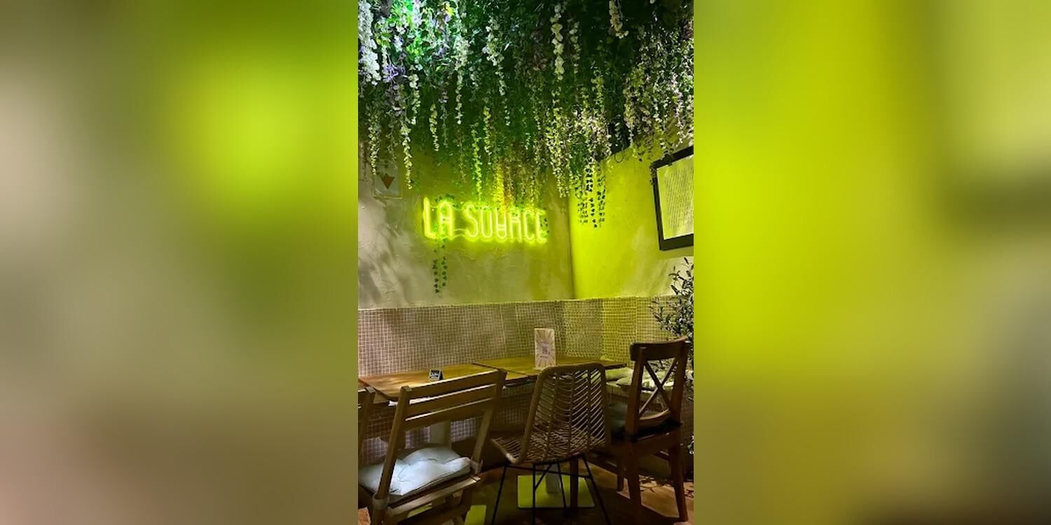 La Source, bar
