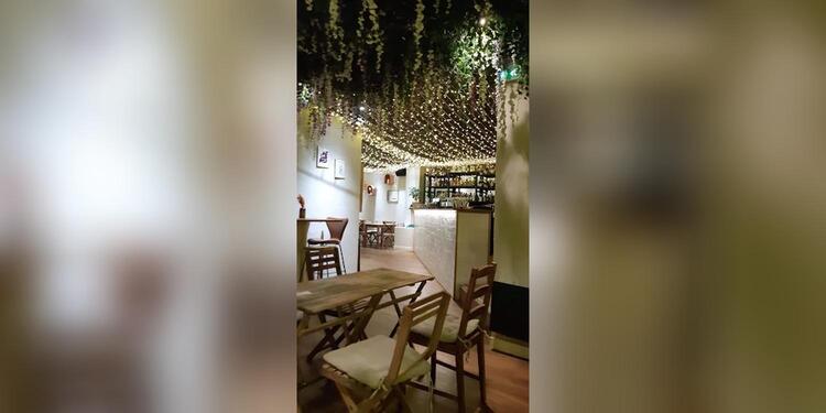 La Source, bar