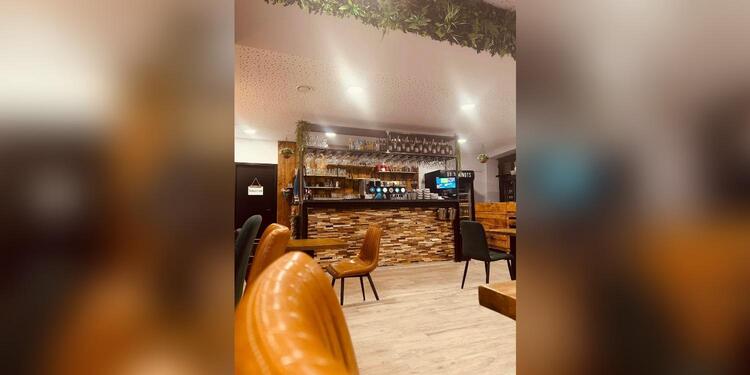 AUX 3 MINOTS, restaurant