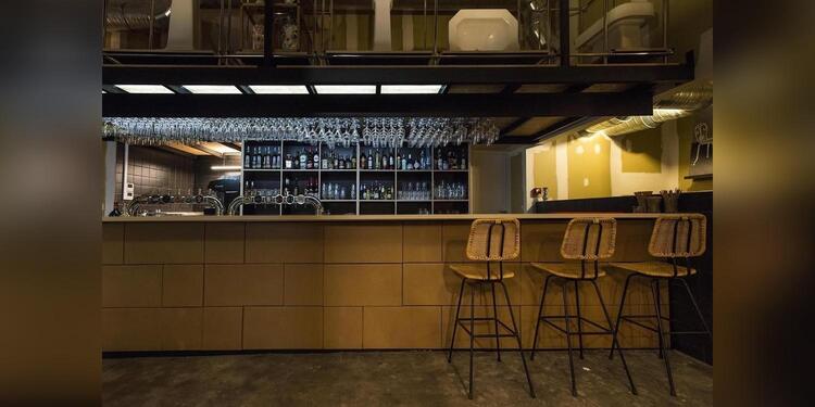 Le Bakara, bar