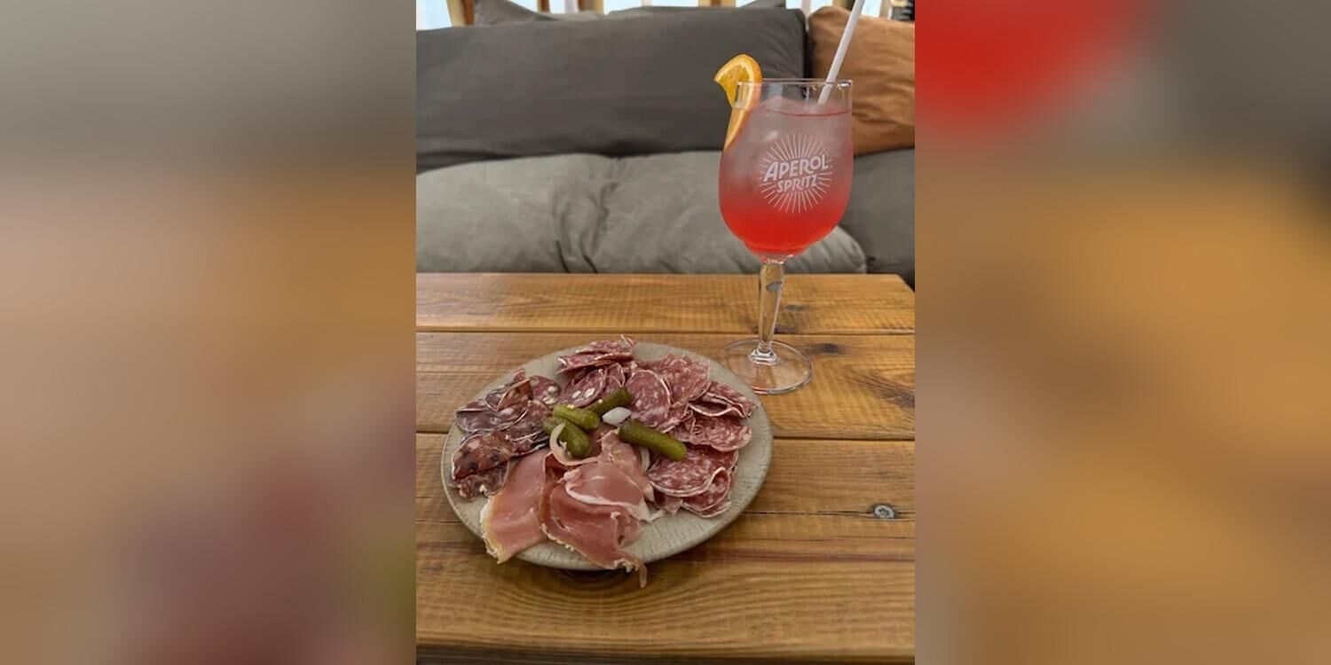 L'aviateur, bar