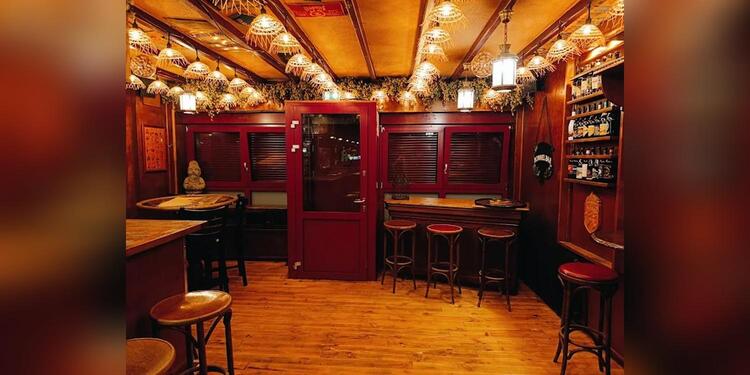 Bommel Bar, bar