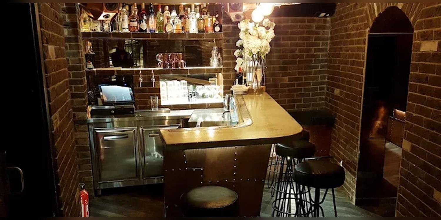 Le Sèvres Raspail, bar