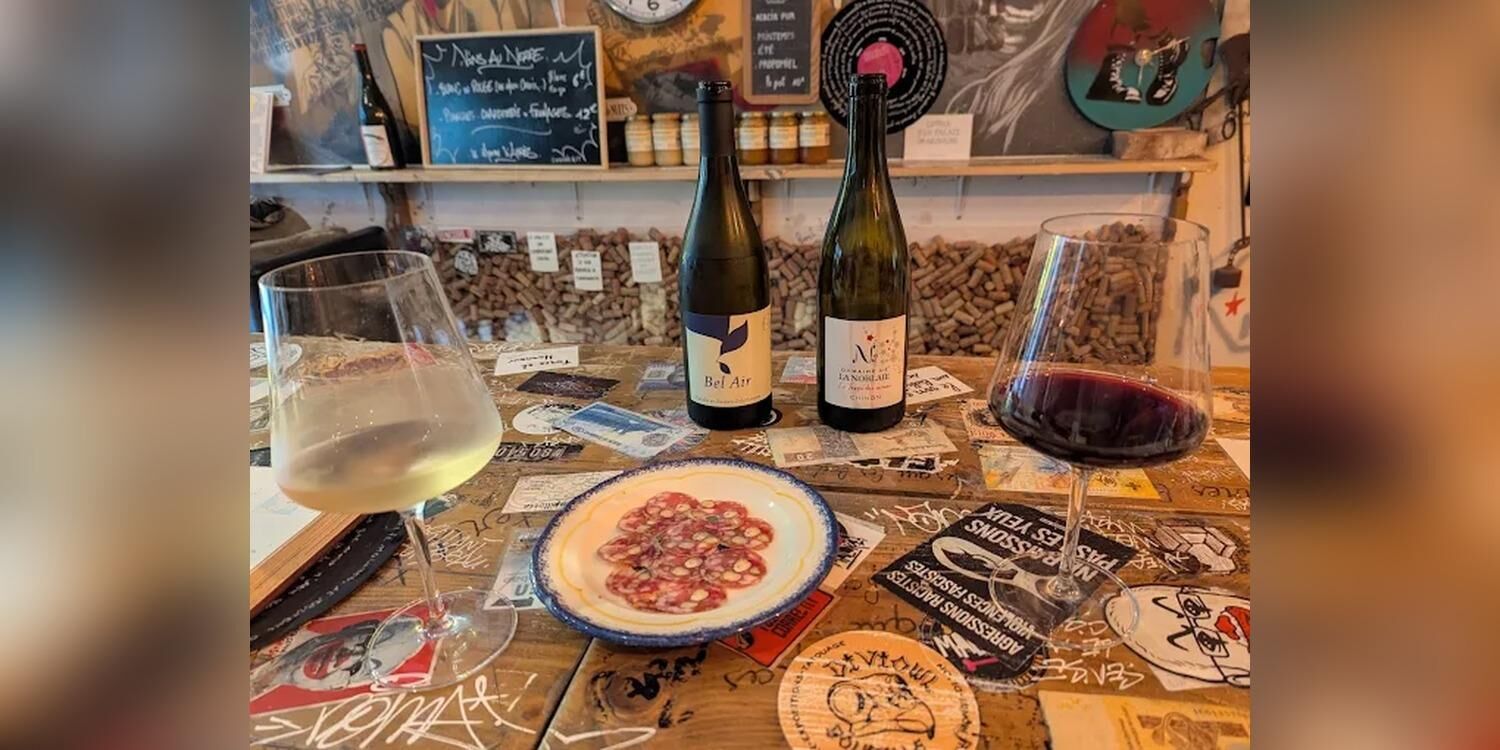 Le monde d'après, bar