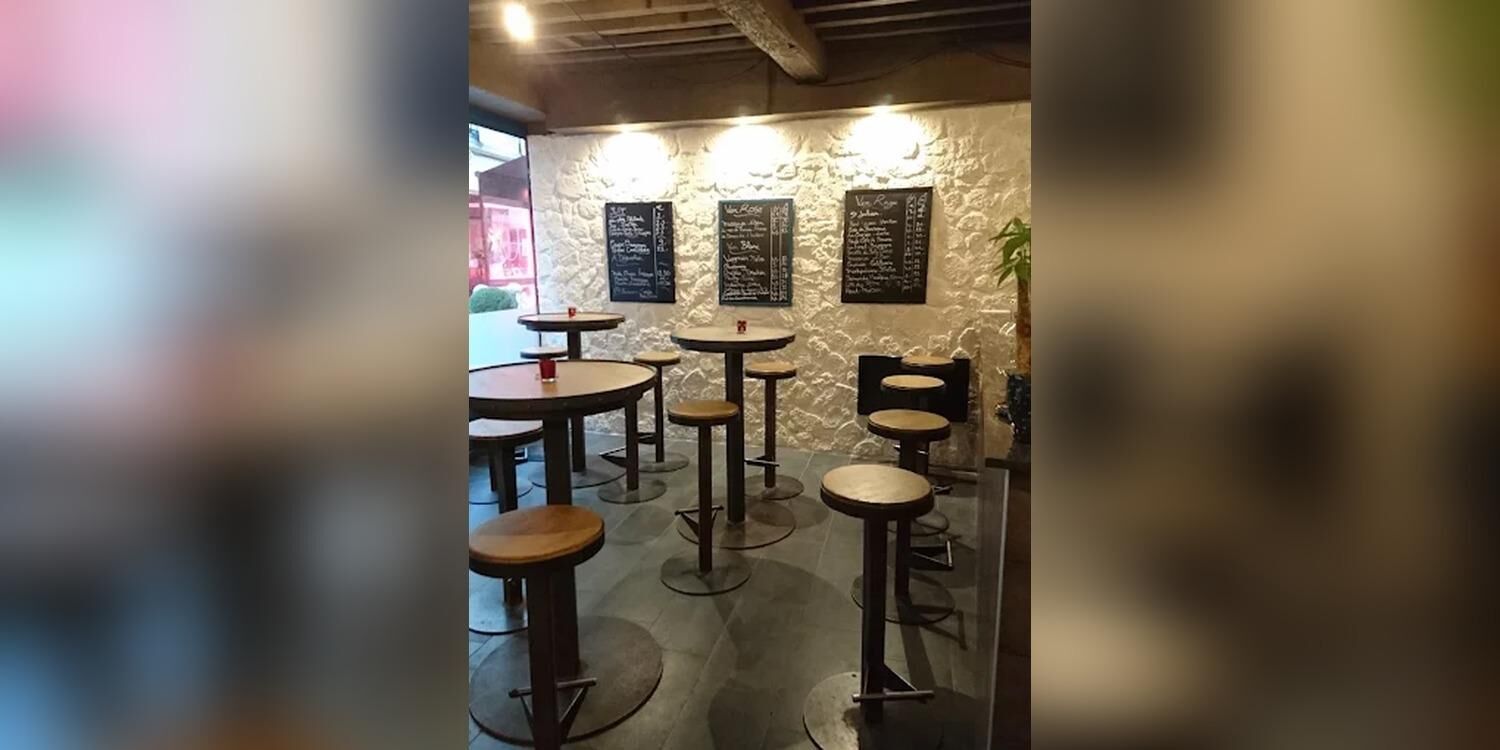 C'Divin, bar