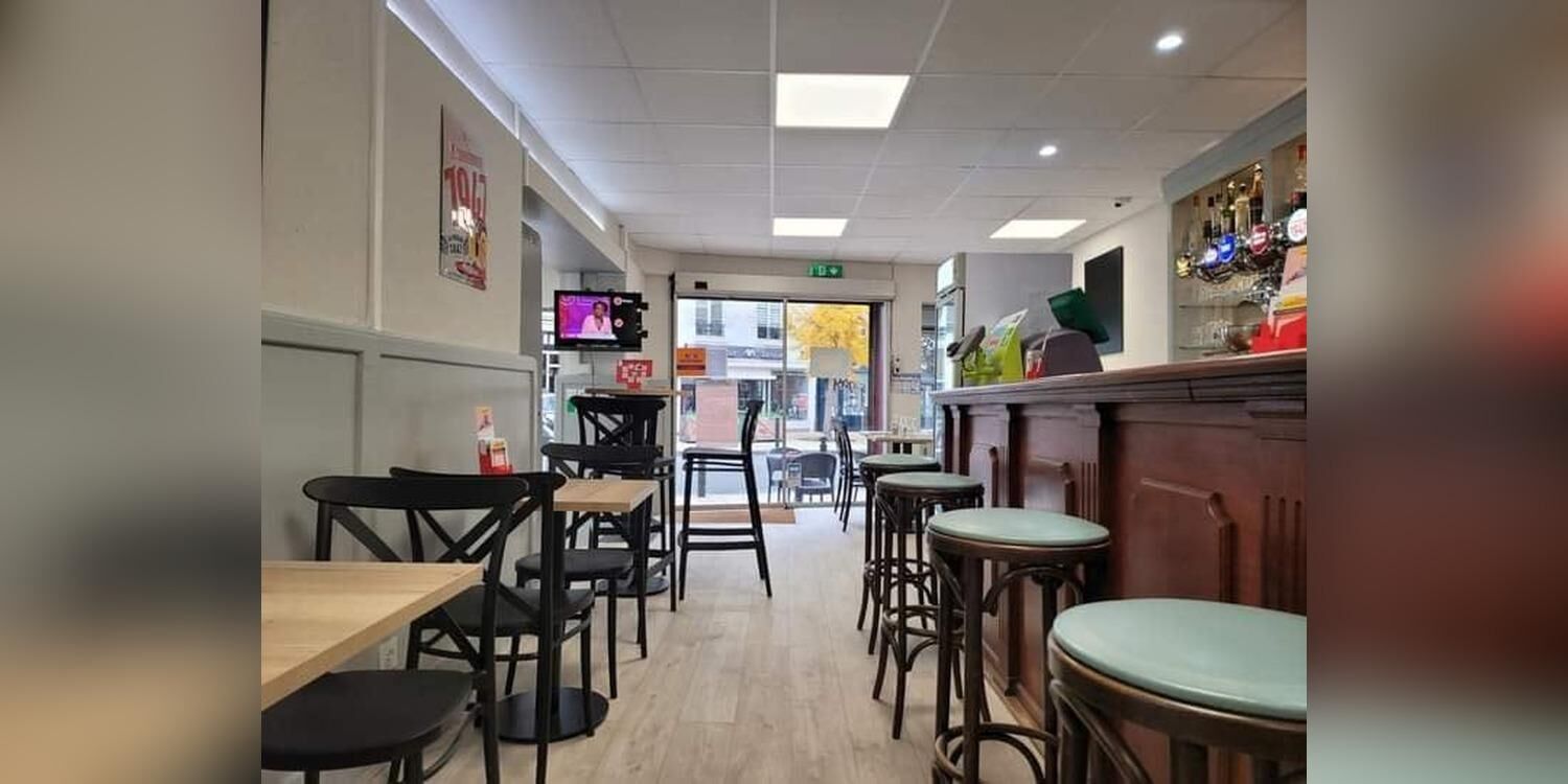 Le Brazza, bar