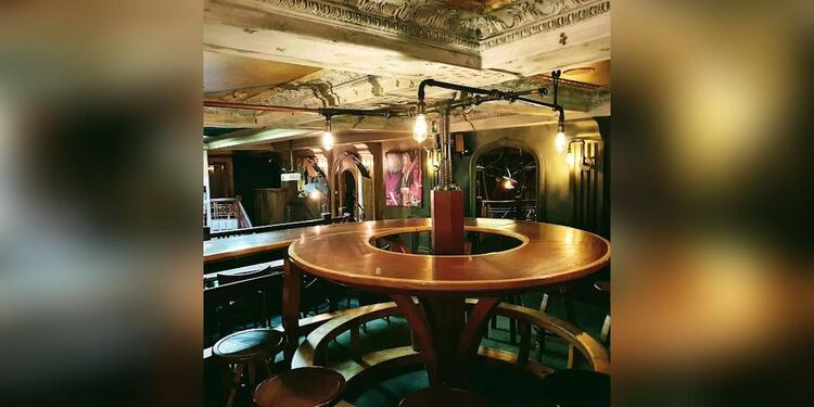 Finnegans Pub Restaurant, restaurant