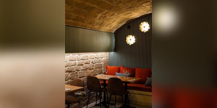 TEILLEBOU, bar