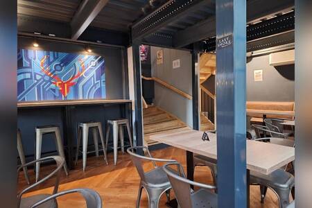 Deer 'n' Beer, Bar Massy Massy #0