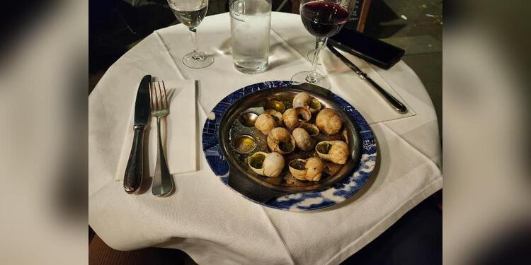Au Moulin à Vent Chez Henri, restaurant