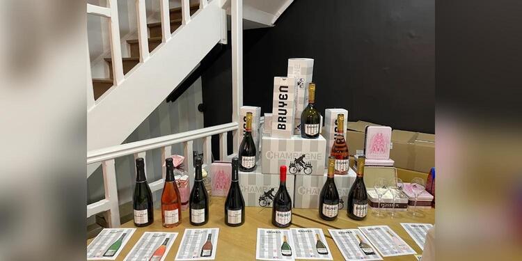 Champagne Bruyen, bar