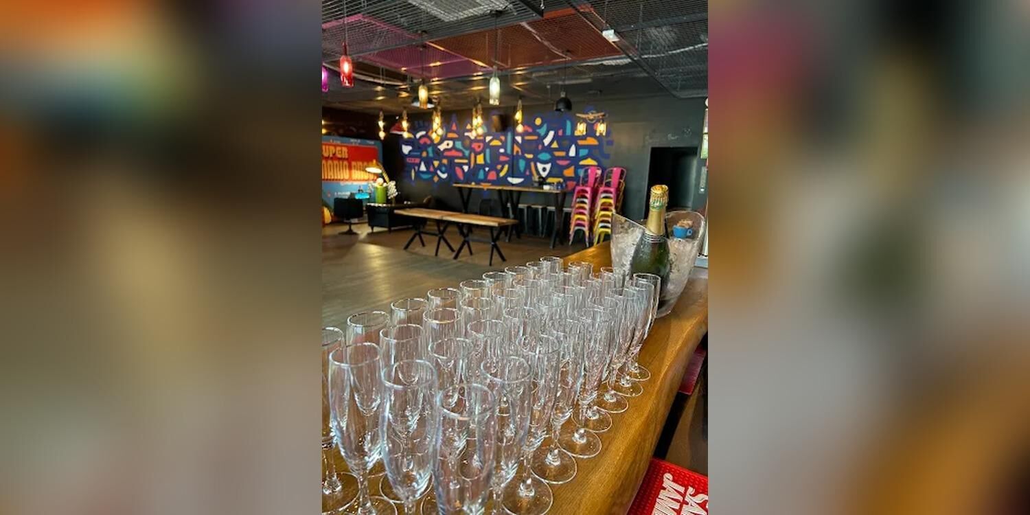 Craft The Place to Beer, bar