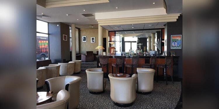 Bar Le Fitzgerald - Hotel Jehan de Beauce, bar