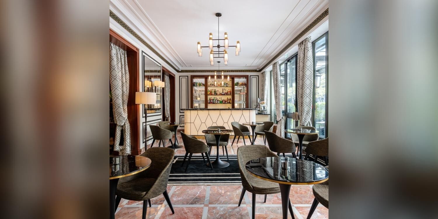 1807, bar