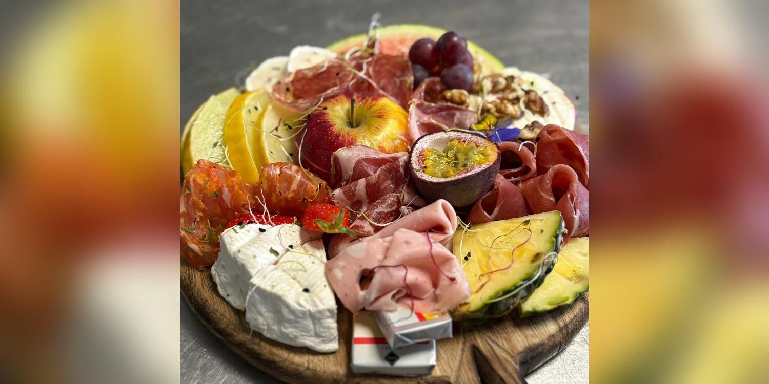 Au Caveau avant tout, bar