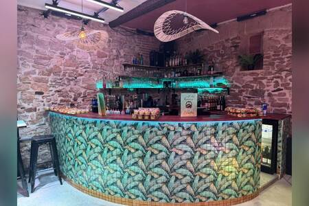 Les Bambins Bar Musical, Bar Nîmes Écusson #0