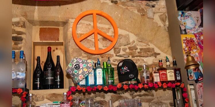 Les Bambins Bar Musical, bar