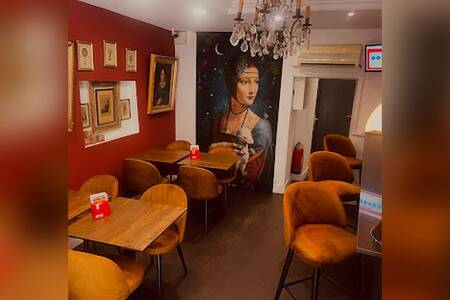 Bar the olympic tobacco, Bar Avignon Place Pie #0