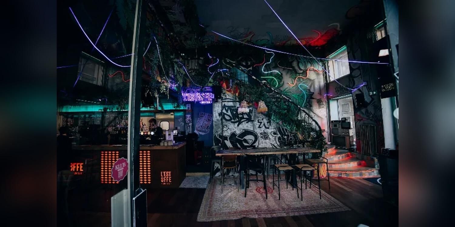 L'estouffe Ruin Bar, bar