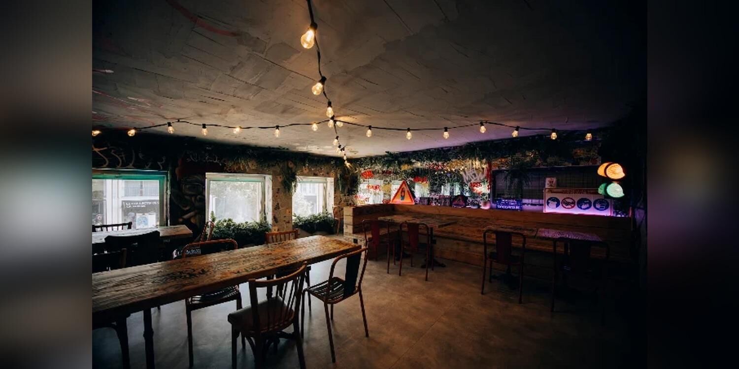 L'estouffe Ruin Bar, bar
