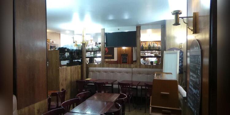 Le télex 17, bar