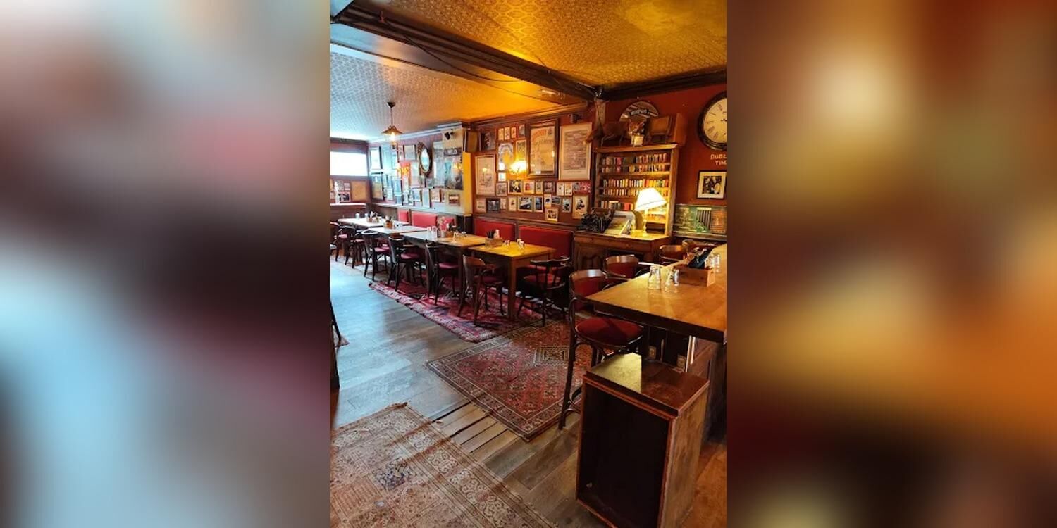 The WestPort Inn, bar