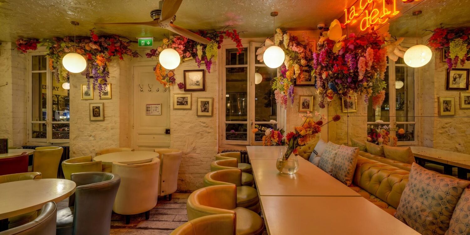 The Heavenway, bar