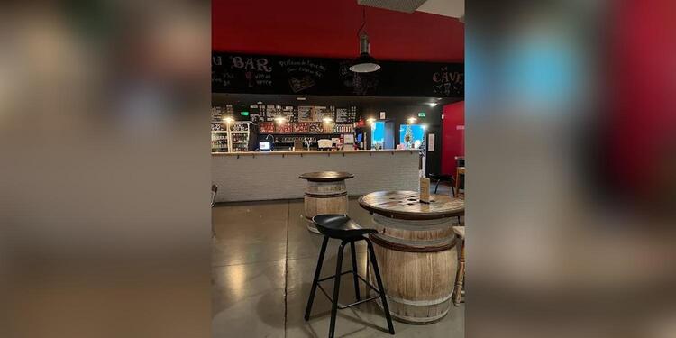 Vinochope, bar