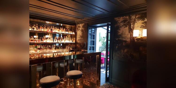 Le Très Particulier, bar